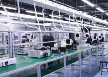 Une usine de smartphones entre en exploitation à Oran