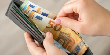 La déclaration de la monnaie en Algérie évolue avec de nouvelles modalités applicables aux voyageurs à l’entrée et à la sortie du territoire.