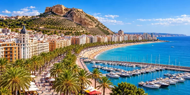 Immeubles résidentiels illustrant les achats immobiliers algériens à Alicante en Espagne