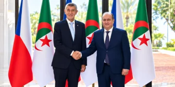 Sifi Ghrieb et Andrej Babiš lors de la rencontre algéro-tchèque à Alger le 26 octobre 2026.