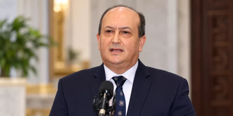 Sifi Ghrieb lors de l'installation du comité permanent de suivi et de traitement des demandes d'importation en Algérie.