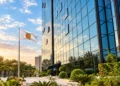 Installations de Sonatrach illustrant les exportations d'hydrocarbures de l'Algérie en 2026.