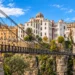 Vue panoramique de Constantine et de ses ponts historiques, destinations touristiques emblématiques de la ville